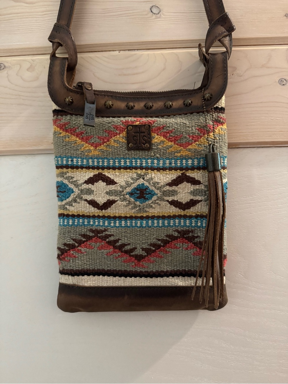 Like New - STS Ranchwear Southwestern Aztec Conceal Carry Crossbody Bag